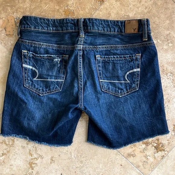 American Eagle Jean light Distressed shorts - Picture 2 of 4